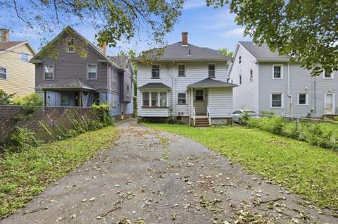 108 Aldine Street, Two-story home