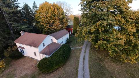 2161 Edwards Road, aerial photo 1