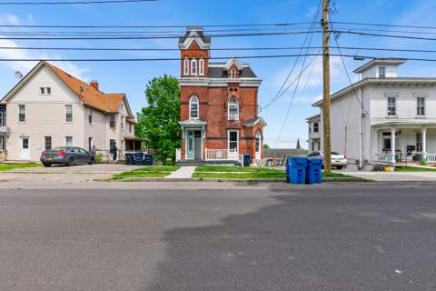 39 Genesee Street, photo 2