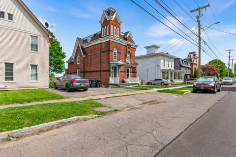 39 Genesee Street, photo 9