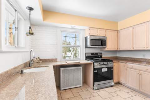 434 Thomas Ave, photo 11
