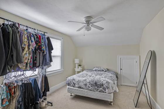 443 Crossfield Road, photo 15