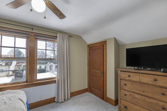 443 Crossfield Road, photo 20