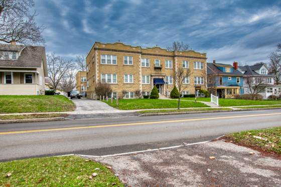 504 Brooks Ave, Apartment building