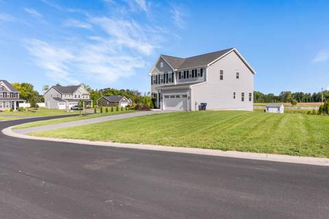6427 Claremont Way, photo 2
