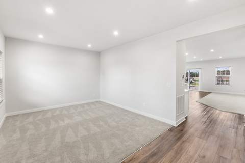 6427 Claremont Way, photo 12