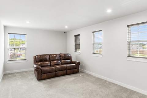6427 Claremont Way, photo 22