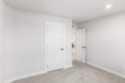 6427 Claremont Way, photo 28