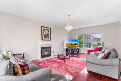 76 Doncaster Trail, photo 4