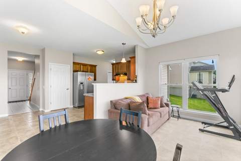 76 Doncaster Trail, photo 7