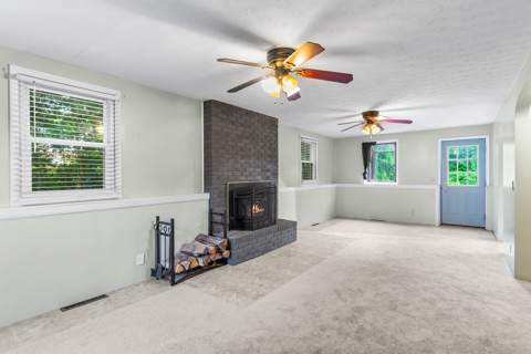 7639 W Ridge Road, photo 12