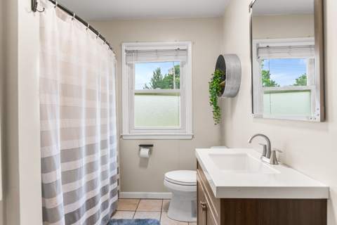 7639 W Ridge Road, photo 17