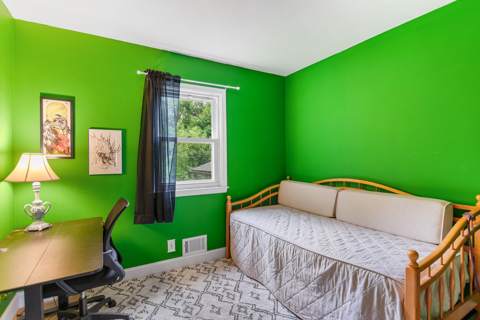 7639 W Ridge Road, photo 18