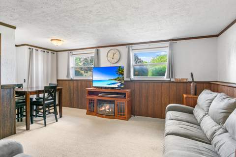 81 Castle Grove Drive, photo 32