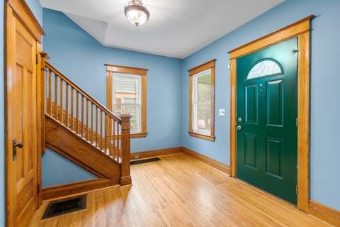 907 Goodman Street, photo 2